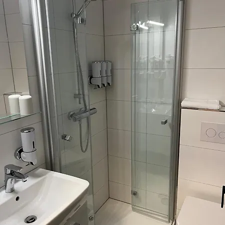 Gemütliches Im Stadtkern Mit Kanalblick Emden